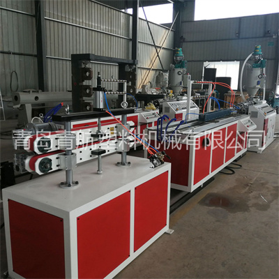 PVC隔熱門(mén)窗型材生產(chǎn)線(xiàn)設備