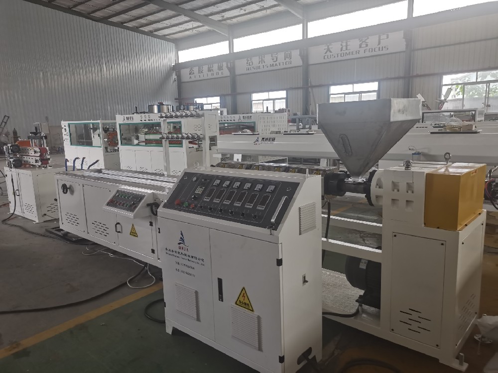 PVC生產(chǎn)線(xiàn)設備