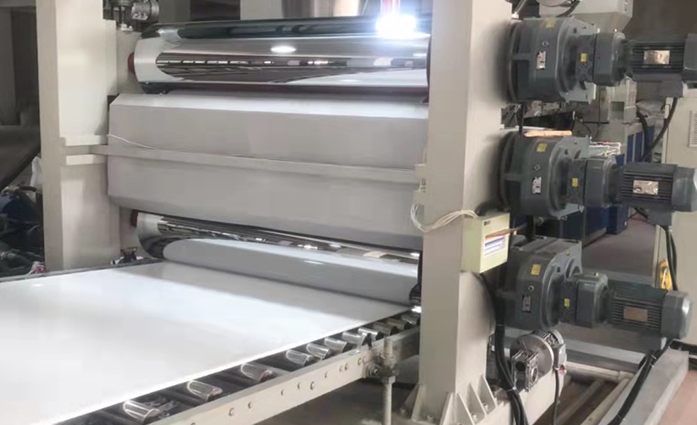 河南客戶(hù)已使用pe板材設備