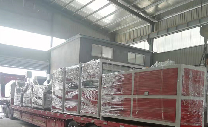 PE管材設備發(fā)往河北